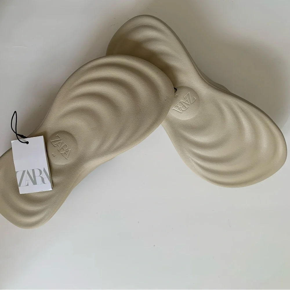Zara Flat Sandal Ivory Cream Platform Rubber Slide Sandal beige - Picture 12 of 13